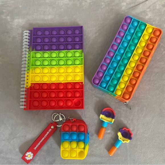 Bubble Pop Fidget 5 Piece School set. notebook pencil bag keychain pencil extend - Picture 2 of 8